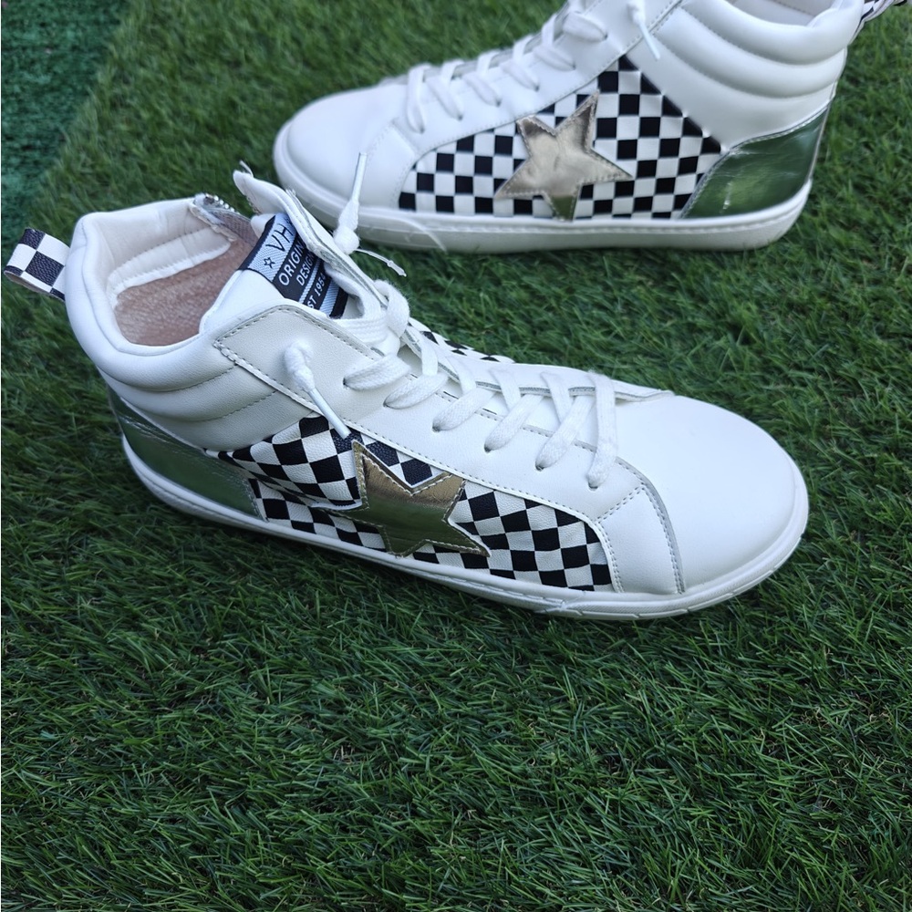 Vintage Havana Lexi high-top sneaker white black check pattern gold star Size 11